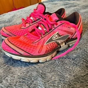 Brooks Pure Cadence Women's Pink Running Shoes